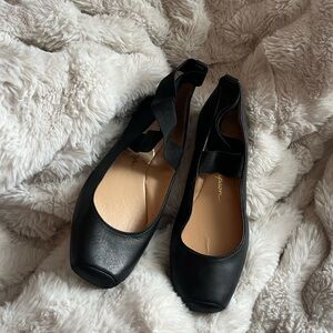 Jessica Simpson Black Ballet Flats